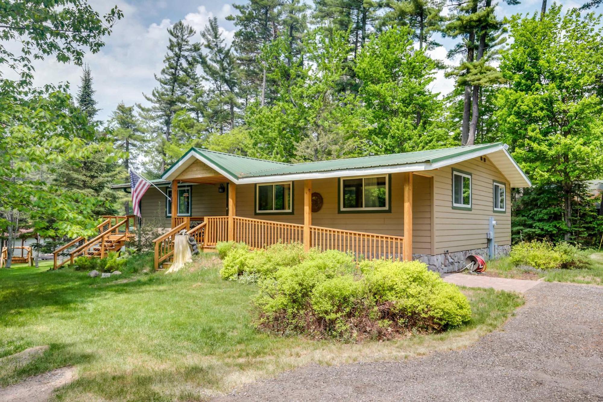 Waterfront Eagle River Home With Dock And Fire Pit! Kültér fotó