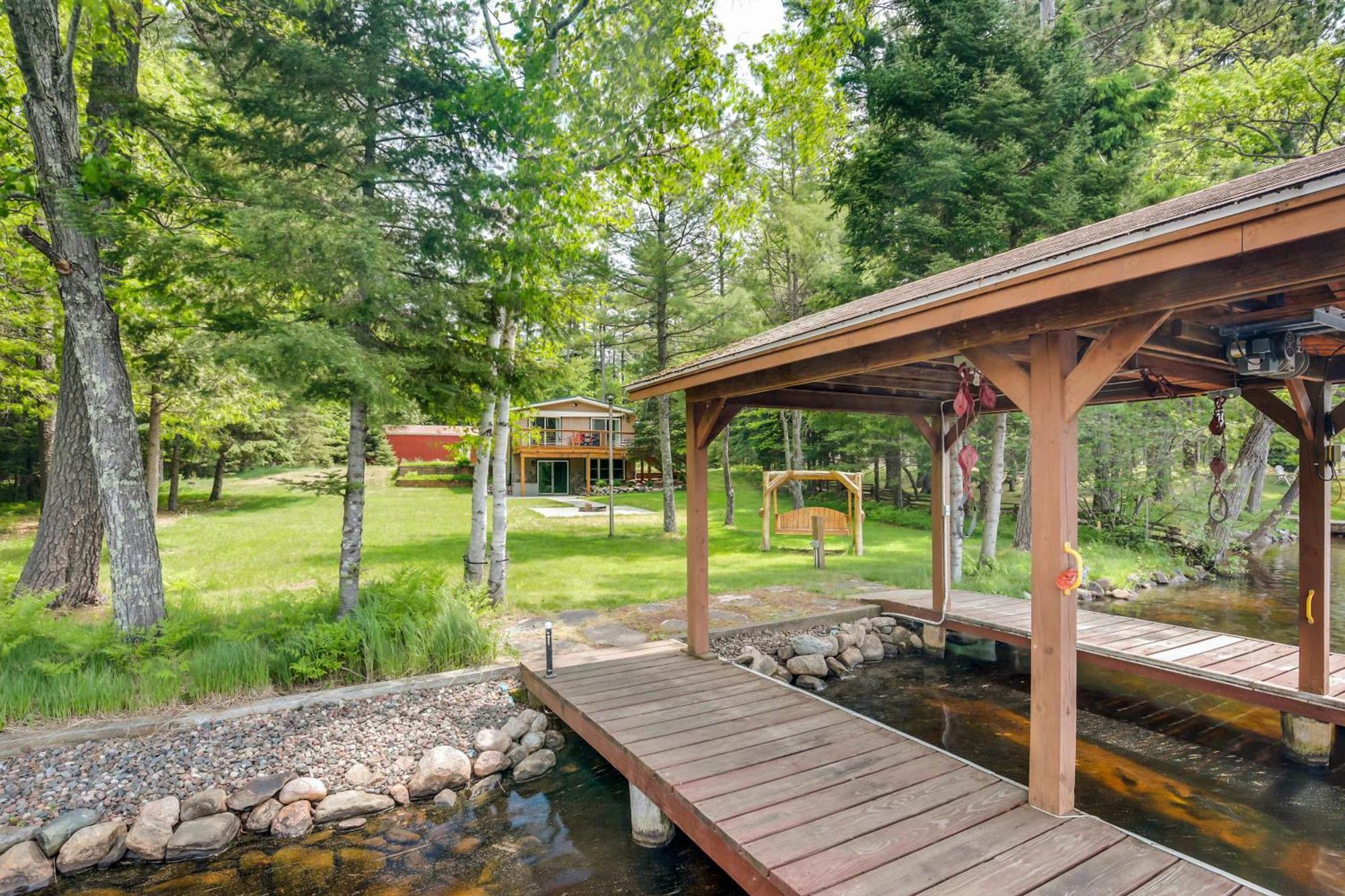 Waterfront Eagle River Home With Dock And Fire Pit! Kültér fotó