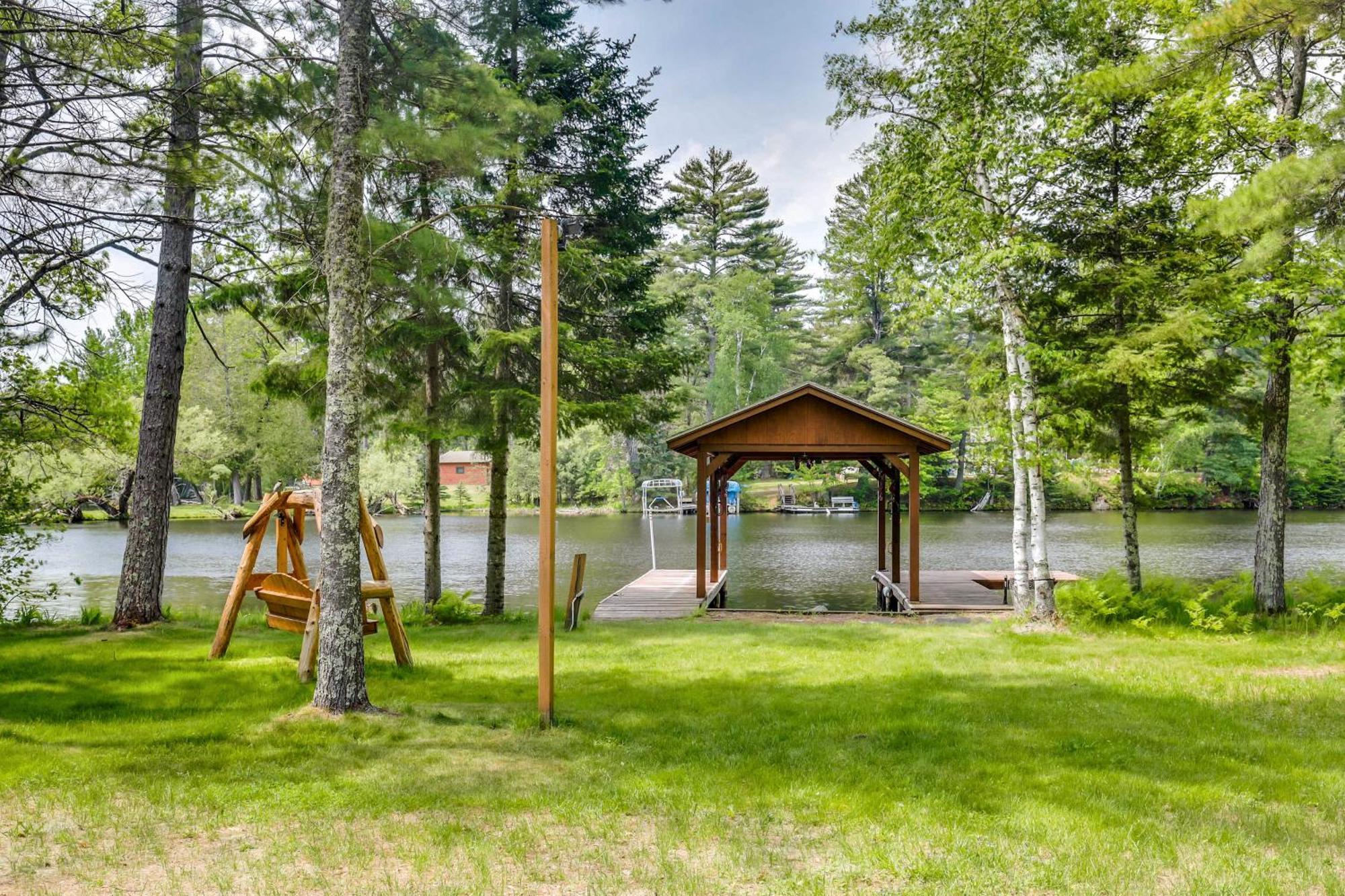 Waterfront Eagle River Home With Dock And Fire Pit! Kültér fotó